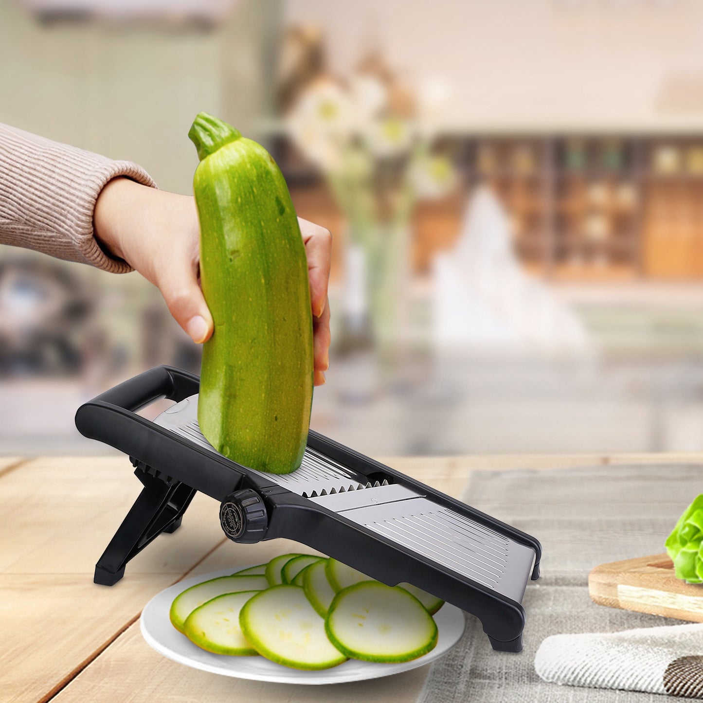 1Pc Mandoline Food Slicer Stainless Steel Food Cutter Vegetable Fruit Chopper Grater Peeler Kitchen Julienne Slicer with 5 Adjustable Blades Food Holder